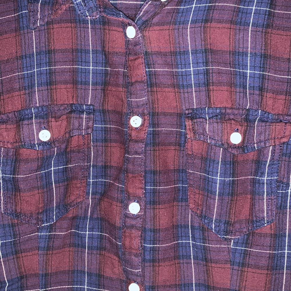 Button down plaid - Picture 3 of 5